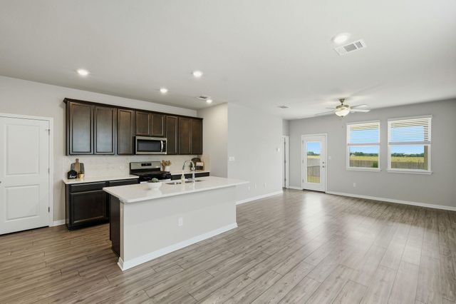 112 Prairie Song LN, Liberty Hill, TX 78642