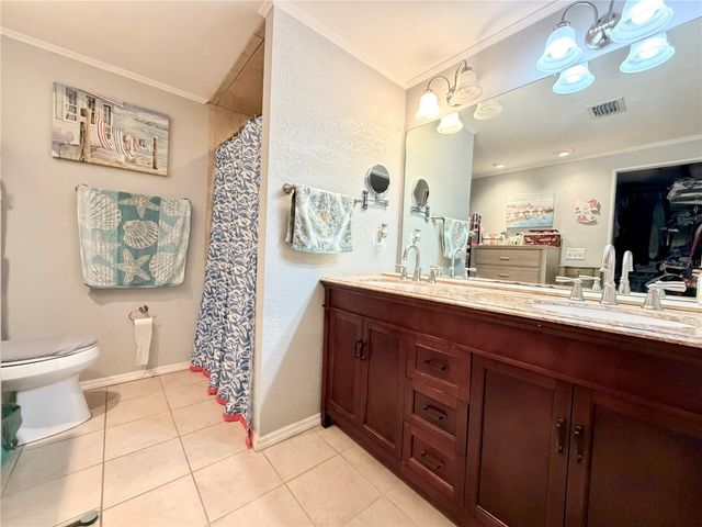 5050 DAMSEN CIRCLE, New Port Richey, FL 34653