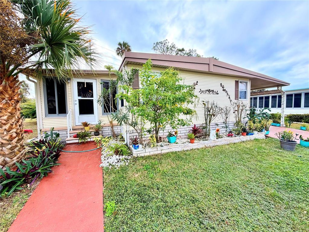 5050 DAMSEN CIRCLE, New Port Richey, FL 34653