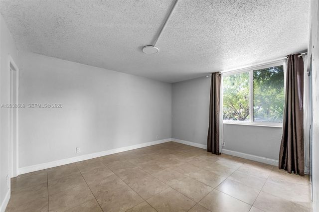 9001 SW 77th Ave C202, Miami, FL 33156