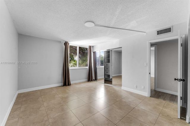 9001 SW 77th Ave C202, Miami, FL 33156