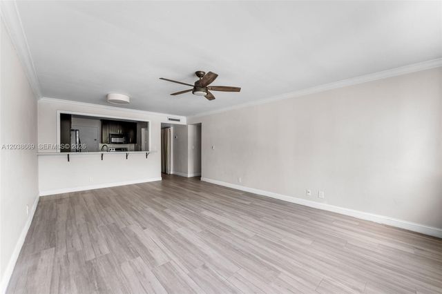 9001 SW 77th Ave C202, Miami, FL 33156