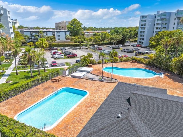 9001 SW 77th Ave C202, Miami, FL 33156