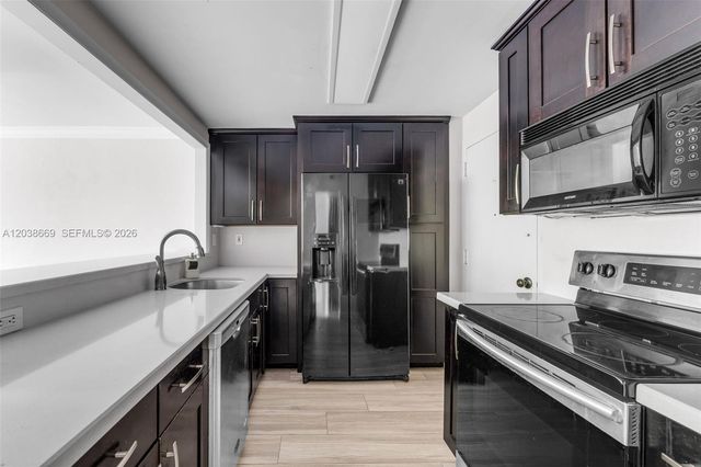 9001 SW 77th Ave C202, Miami, FL 33156