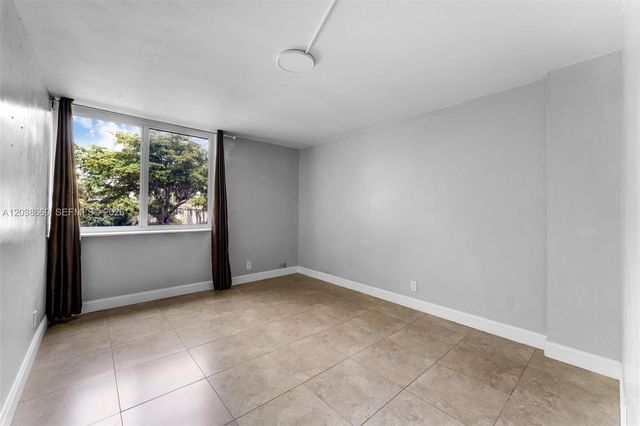 9001 SW 77th Ave C202, Miami, FL 33156
