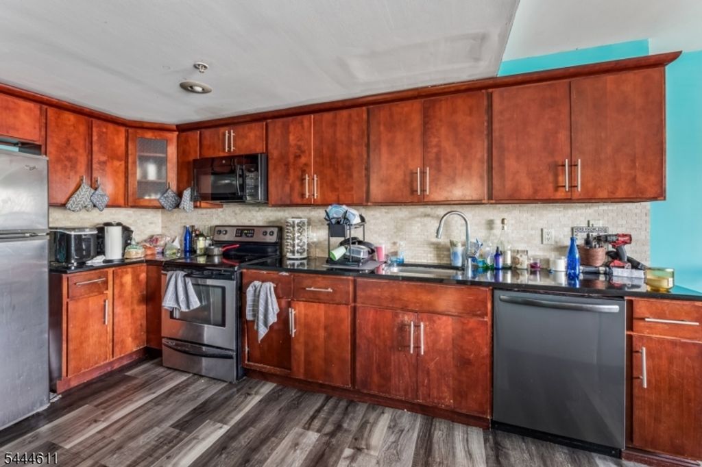 60 Parkway Dr, East Orange City, NJ 07017 — photo 5