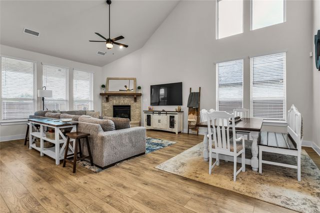 1723 Holly Oak Way, Fate, TX 75087