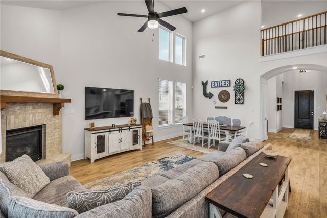 1723 Holly Oak Way, Fate, TX 75087