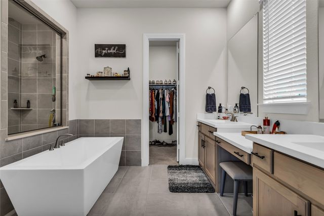 1723 Holly Oak Way, Fate, TX 75087