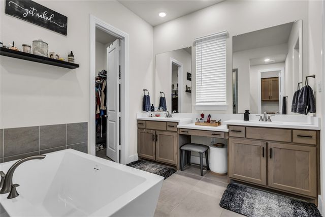 1723 Holly Oak Way, Fate, TX 75087