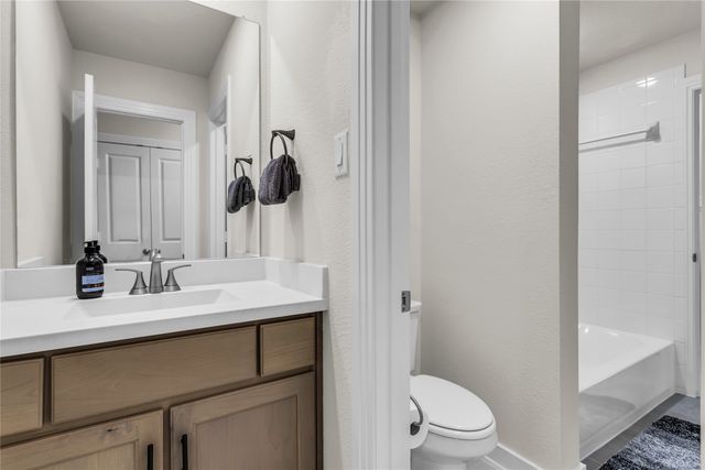 1723 Holly Oak Way, Fate, TX 75087