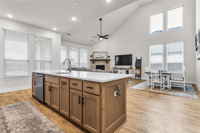 1723 Holly Oak Way, Fate, TX 75087