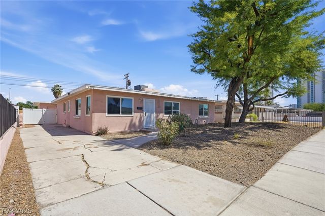 2105 Santa Paula Drive, Las Vegas, NV 89104