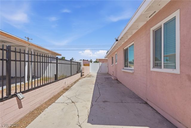 2105 Santa Paula Drive, Las Vegas, NV 89104