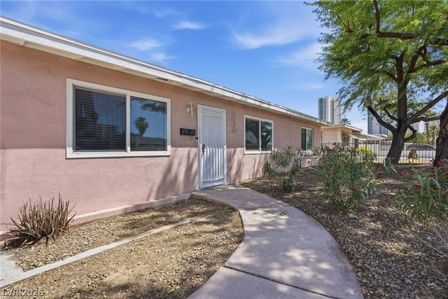 2105 Santa Paula Drive, Las Vegas, NV 89104