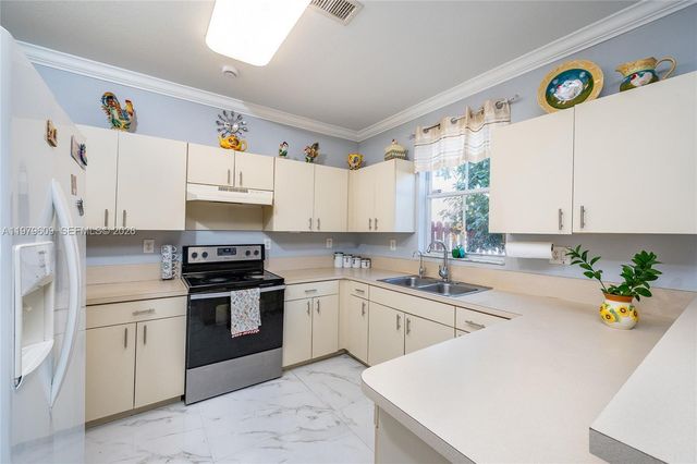 13861 SW 273rd Ter, Homestead, FL 33032