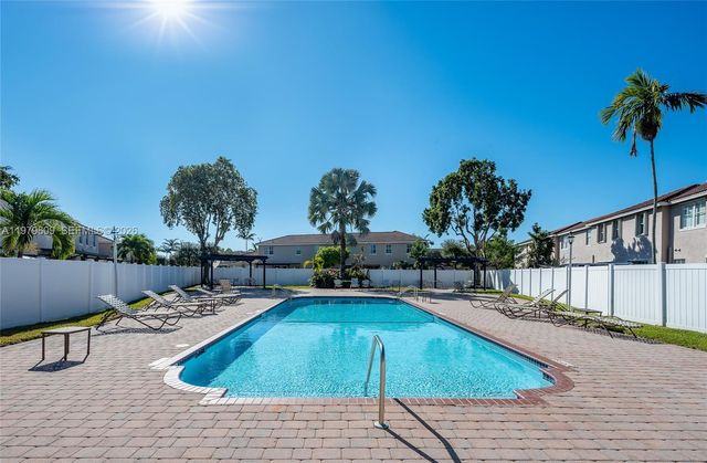 13861 SW 273rd Ter, Homestead, FL 33032