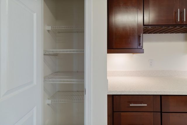 946 Shalimar Point Drive, Shalimar, FL 32579