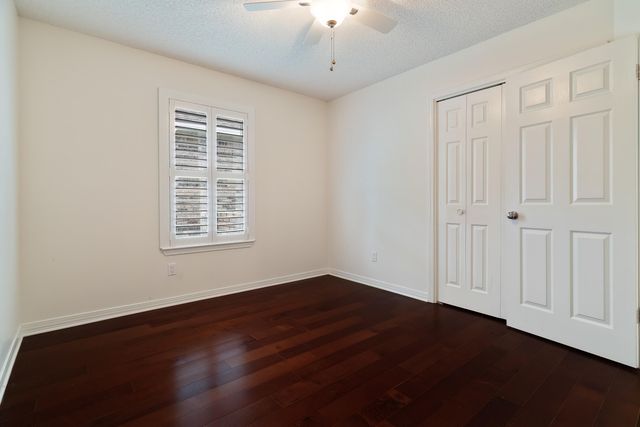 946 Shalimar Point Drive, Shalimar, FL 32579