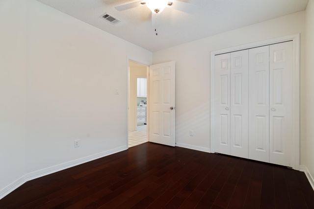 946 Shalimar Point Drive, Shalimar, FL 32579