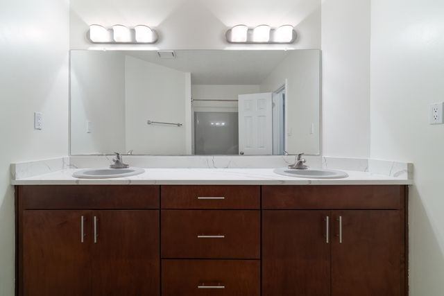 946 Shalimar Point Drive, Shalimar, FL 32579