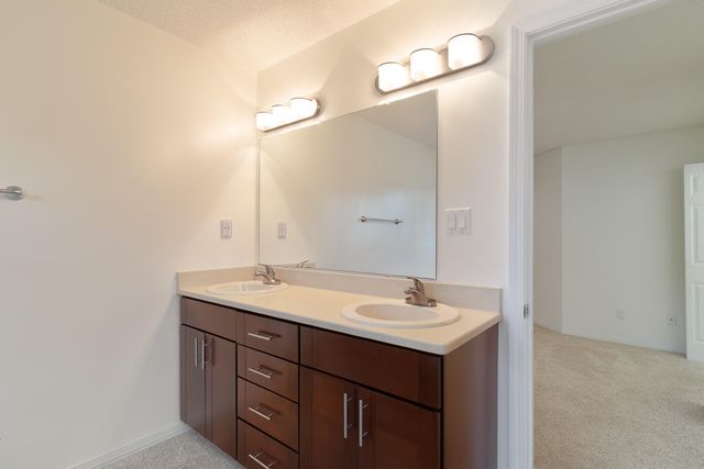 946 Shalimar Point Drive, Shalimar, FL 32579