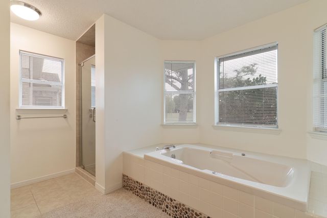 946 Shalimar Point Drive, Shalimar, FL 32579