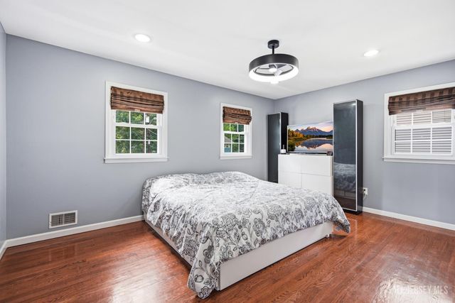 44 Lamar Avenue, Edison, NJ 08820