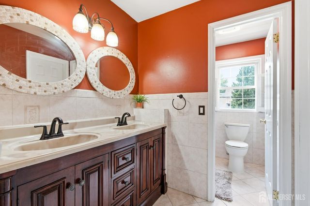 44 Lamar Avenue, Edison, NJ 08820