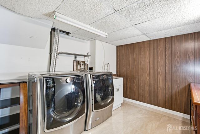 44 Lamar Avenue, Edison, NJ 08820