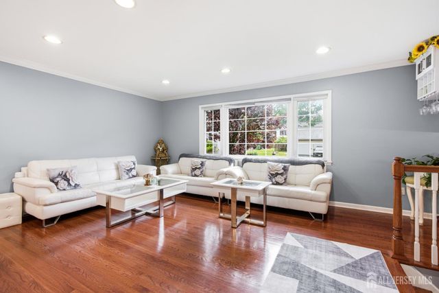 44 Lamar Avenue, Edison, NJ 08820