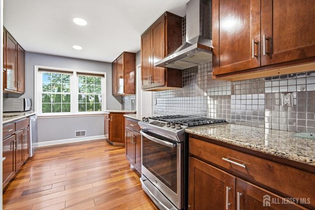 44 Lamar Avenue, Edison, NJ 08820