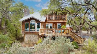 765 Rolling Oaks DR, Driftwood, TX 78619