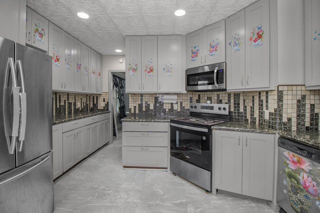 3430 Humboldt Avenue N, Minneapolis, MN 55412