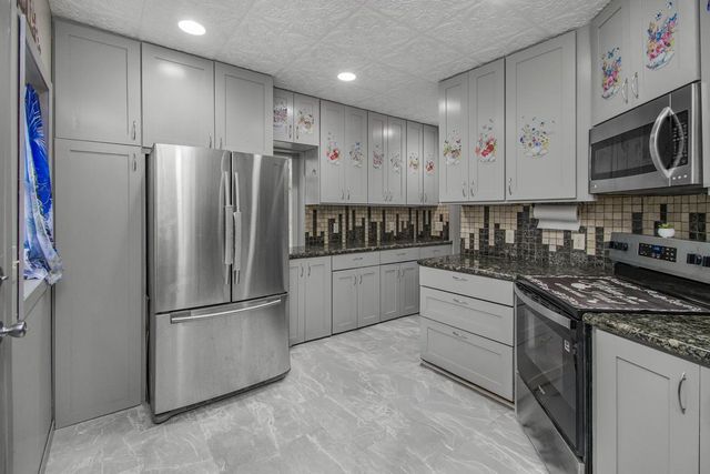 3430 Humboldt Avenue N, Minneapolis, MN 55412