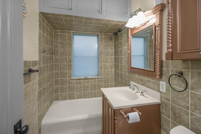 3430 Humboldt Avenue N, Minneapolis, MN 55412