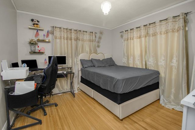 3430 Humboldt Avenue N, Minneapolis, MN 55412