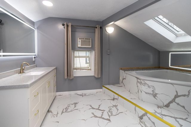 3430 Humboldt Avenue N, Minneapolis, MN 55412