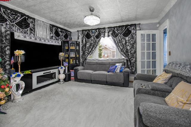 3430 Humboldt Avenue N, Minneapolis, MN 55412