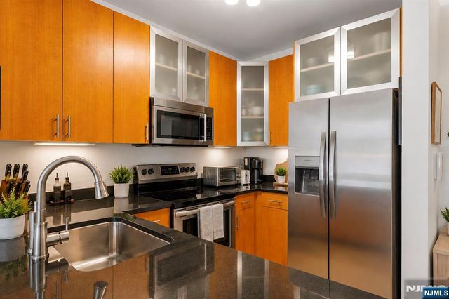 26 Ave At Port Imperial 424, West New York, NJ 07093