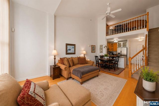 26 Ave At Port Imperial 424, West New York, NJ 07093