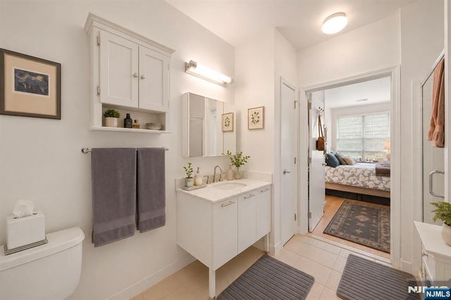 26 Ave At Port Imperial 424, West New York, NJ 07093