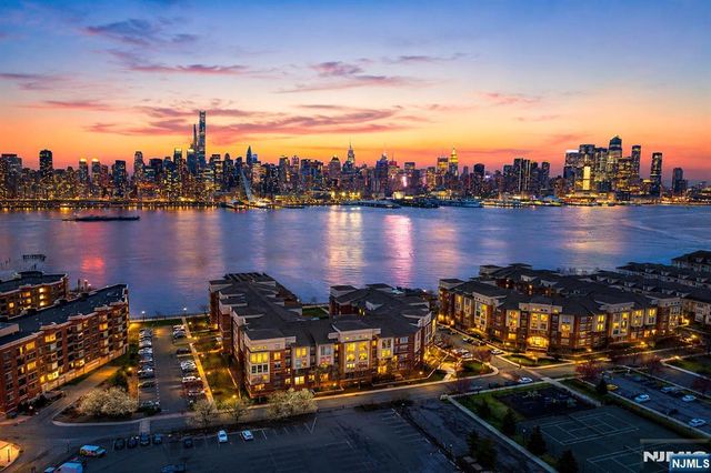 26 Ave At Port Imperial 424, West New York, NJ 07093