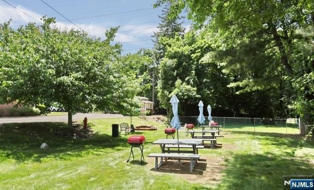 605 Grove L13, Clifton, NJ 07013