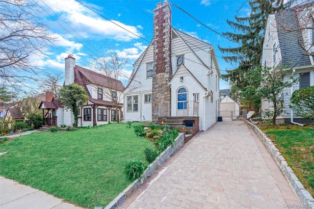 340 Manor Road, Douglaston, NY 11363