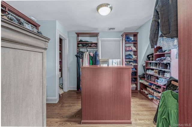 340 Manor Road, Douglaston, NY 11363