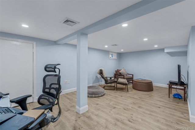 340 Manor Road, Douglaston, NY 11363