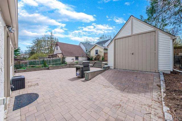 340 Manor Road, Douglaston, NY 11363