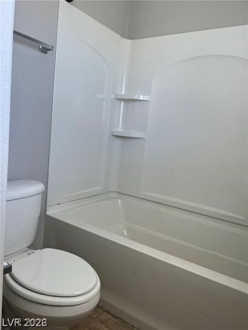 7320 Camden Pine Avenue, Las Vegas, NV 89129