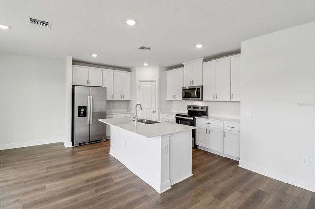 807 SUNSHOWER DRIVE, Lady Lake, FL 32159
